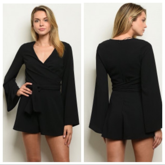 ♥️1 SIZE SMALL♥️Black Bell Sleeve Romper - Picture 7 of 7